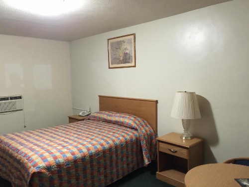 Hacienda Motel image 1