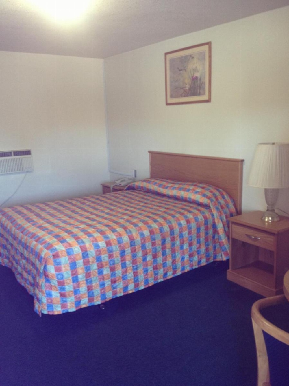 Hacienda Motel Image 13