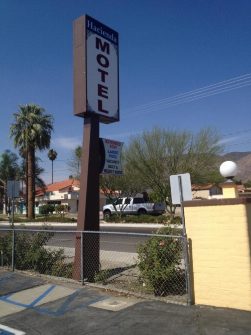Hacienda Motel image 14