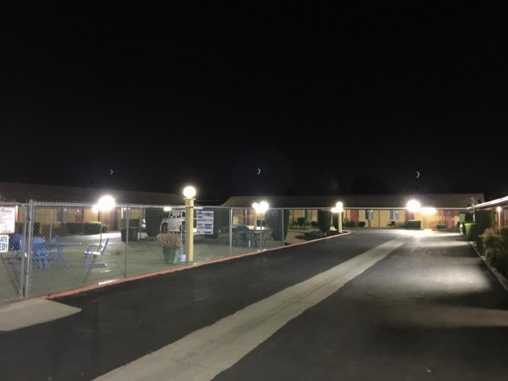 Hacienda Motel Image 18