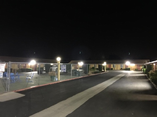 Hacienda Motel image 18