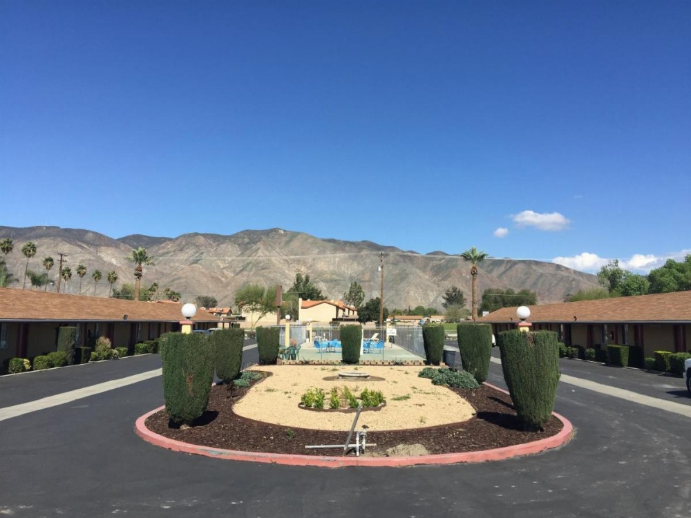 Hacienda Motel Image 20