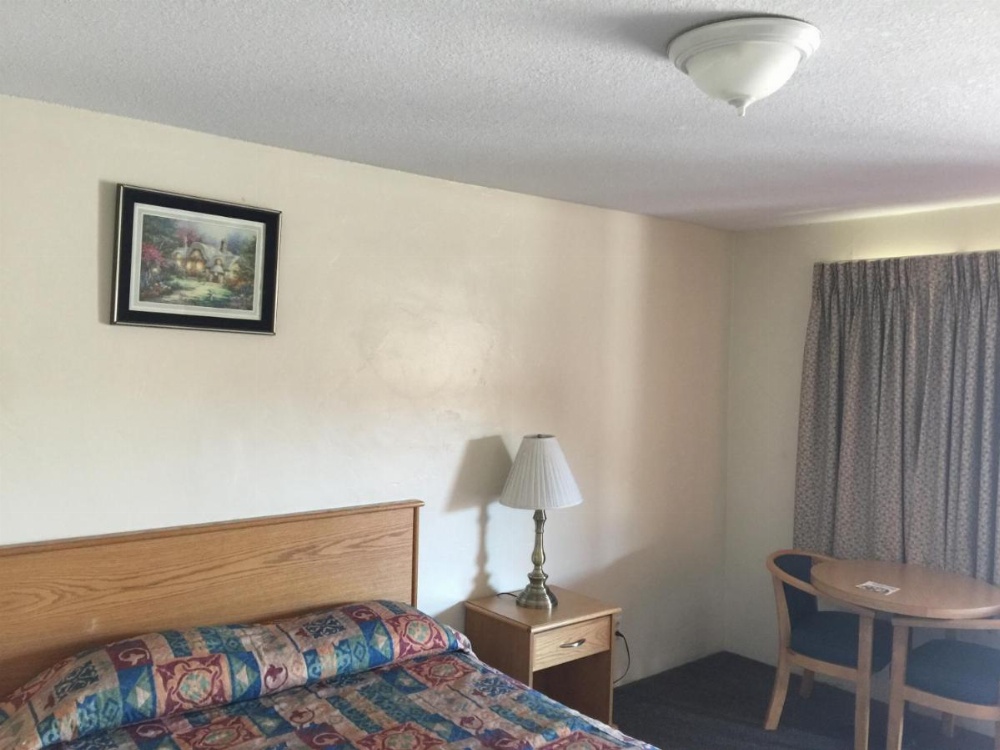 Hacienda Motel Image 30