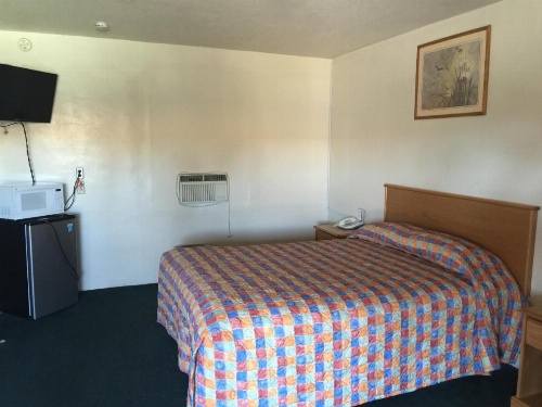 Hacienda Motel image 37