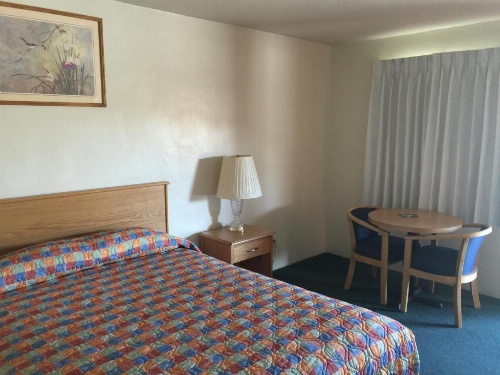 Hacienda Motel image 38