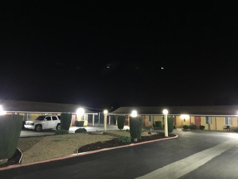 Hacienda Motel Image 39