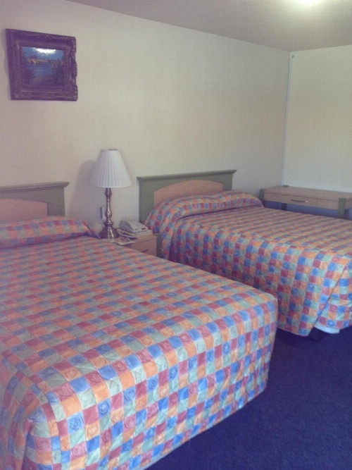 Hacienda Motel image 5